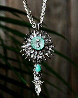 Star Silver rhinestone contemporary vintage necklace