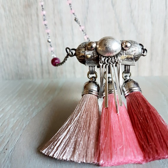Tassel necklace for Lauren Carel
